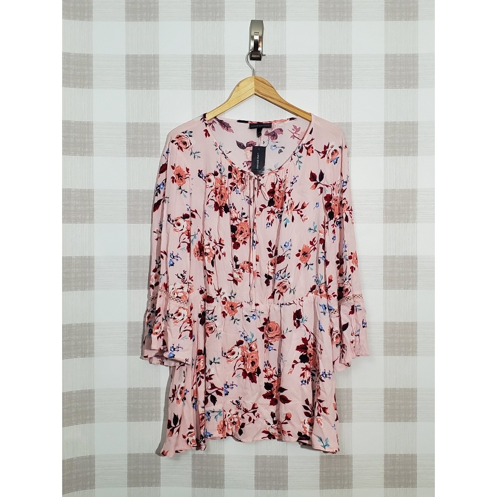 NWT Floral Peasant Top